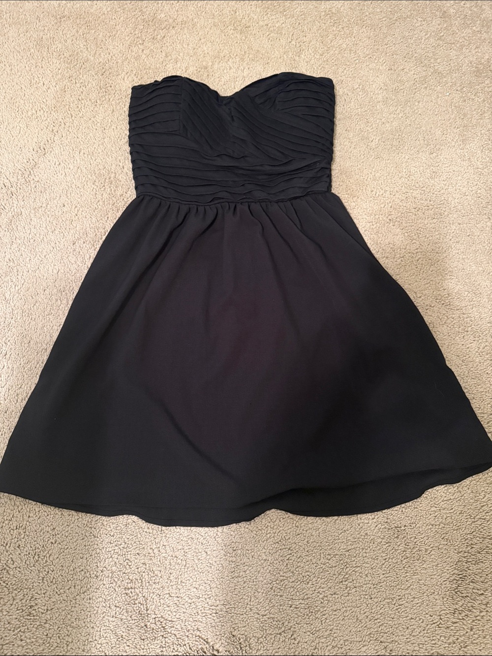 Classic Guess Strapless Black Pleated Bodice Cocktail Dress